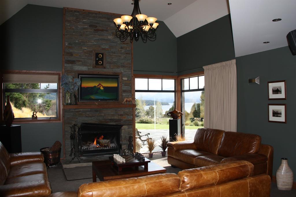 Dock Bay Lodge Te Anau Exterior photo