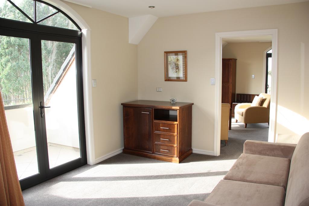 Dock Bay Lodge Te Anau Exterior photo