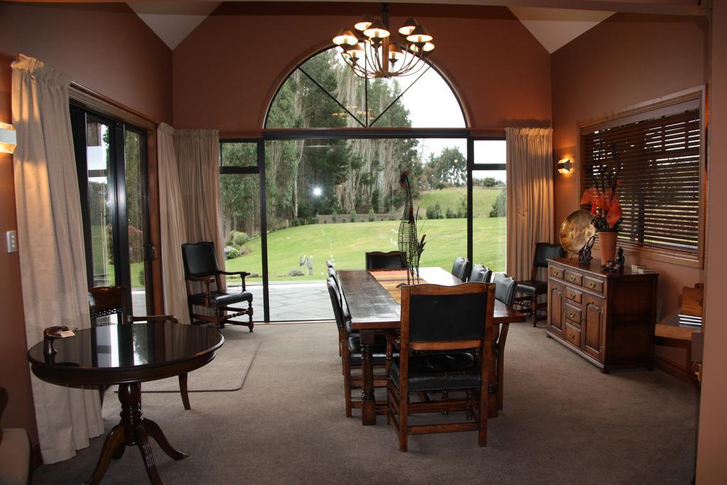 Dock Bay Lodge Te Anau Exterior photo