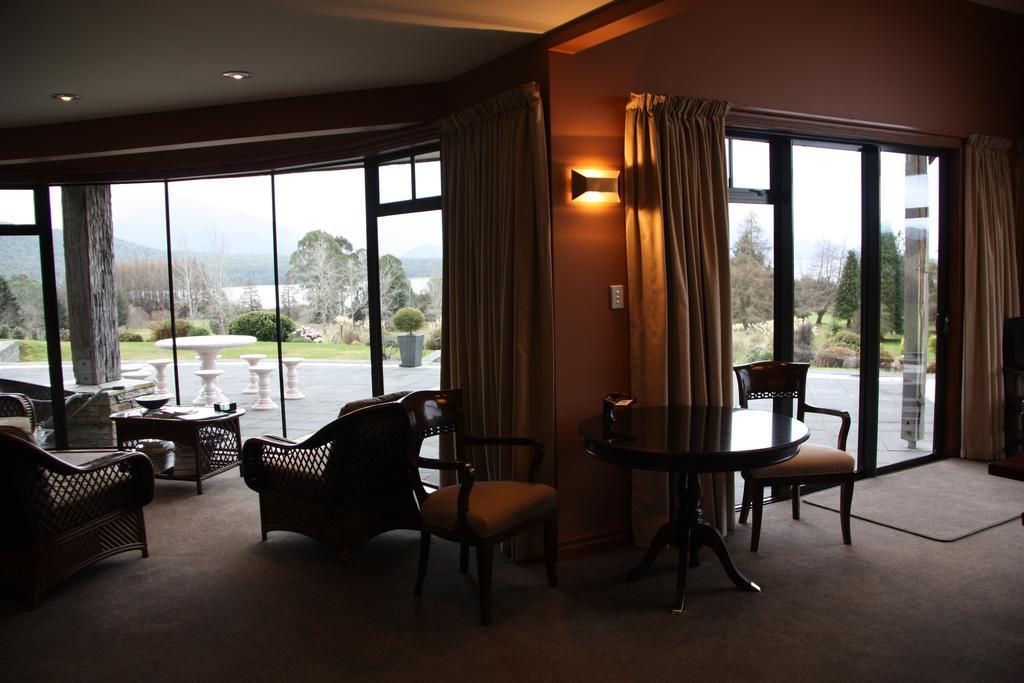 Dock Bay Lodge Te Anau Exterior photo