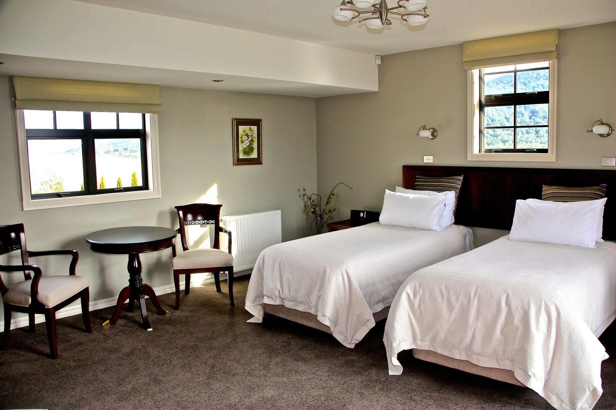 Dock Bay Lodge Te Anau Exterior photo